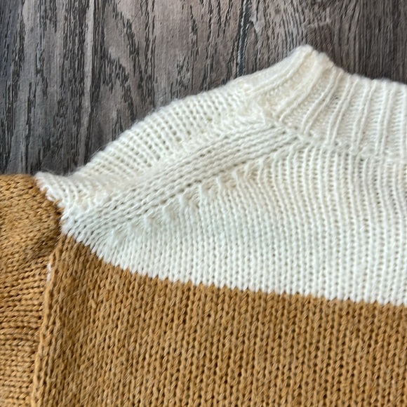 Storia Sweater Blue and Pink Striped Chunky Knit Sweater Size Small Oversized - Picture 9 of 10